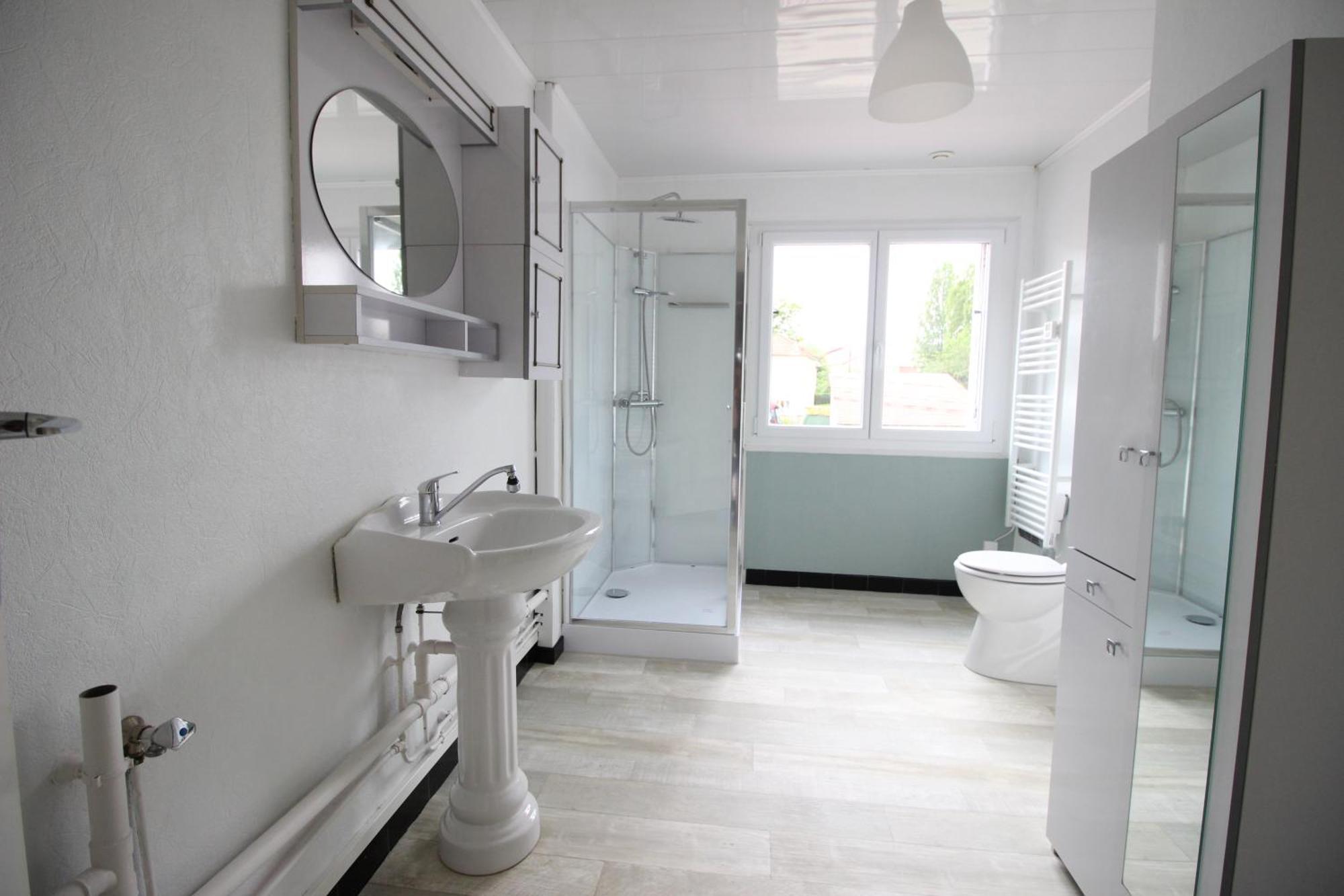 3 Chambres - Tres Grand Jardin Privee - Terrasse Privee - Garage Velo Et Moto - Parking Voiture Privee Dans La Propriete - Gere Par Presta-Zen'Services Thierville-sur-Meuse المظهر الخارجي الصورة
